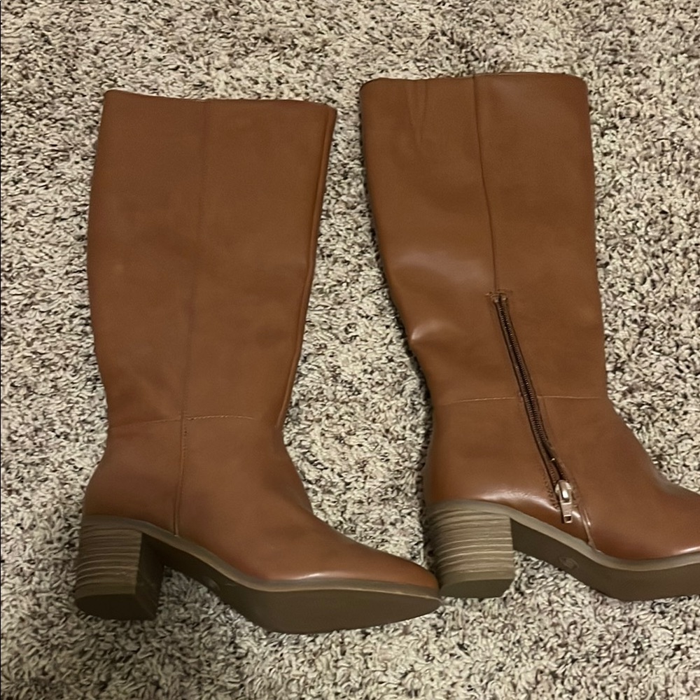 Brown Knee-High Women's Boots